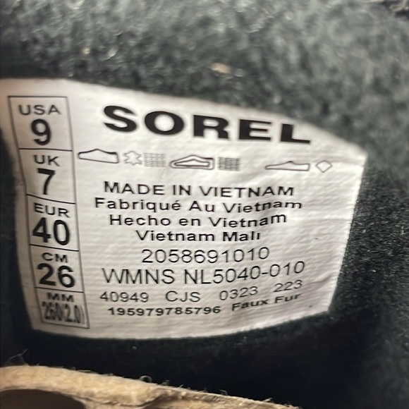 Sorel Kinetic Impact Conquest Black Sneaker Boots - Picture 7 of 7